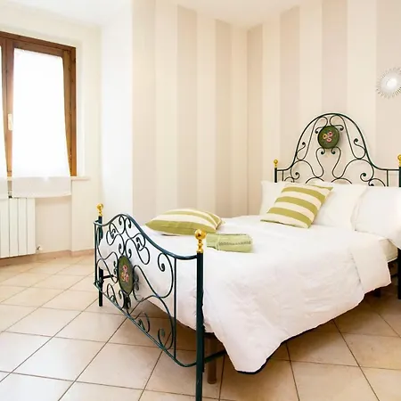 Apartment La Casina Del 5 By Tuscanywego